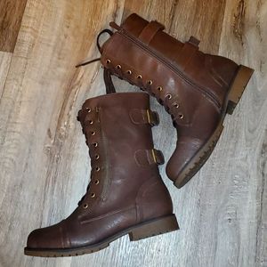 NWT Brown combat boots